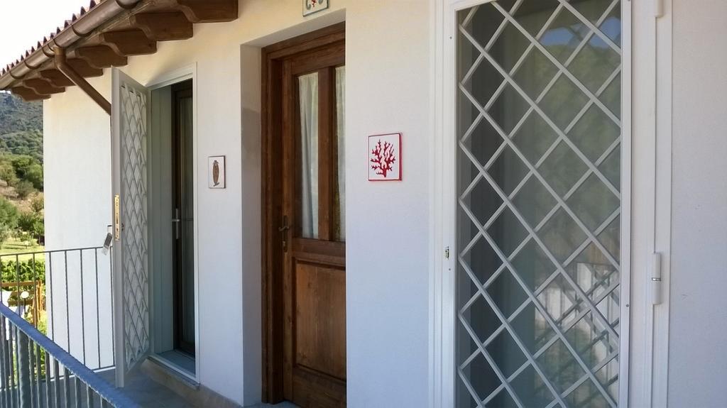 B&B Il Mirto Di Paola Torpè Exterior foto